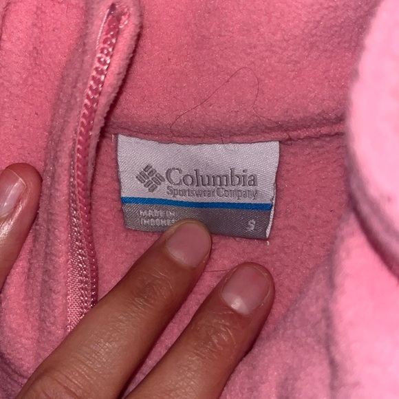 Size small pink Columbia jacket. - Picture 3 of 3